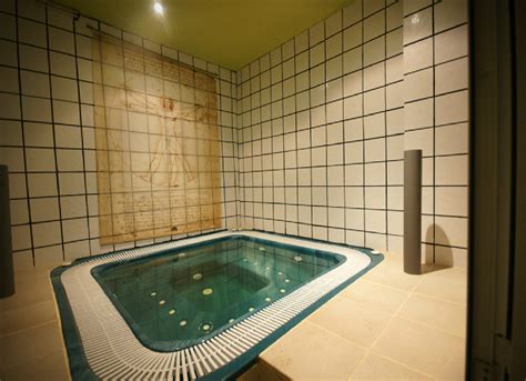 sauna gay granada|Granada Gay Bathhouses Saunas on the map, CruisingGays Guide.